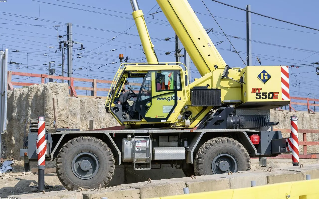 Hydraulic Cranes