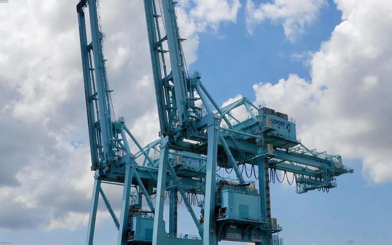 Marine and heavy equipment operations | MinArabia